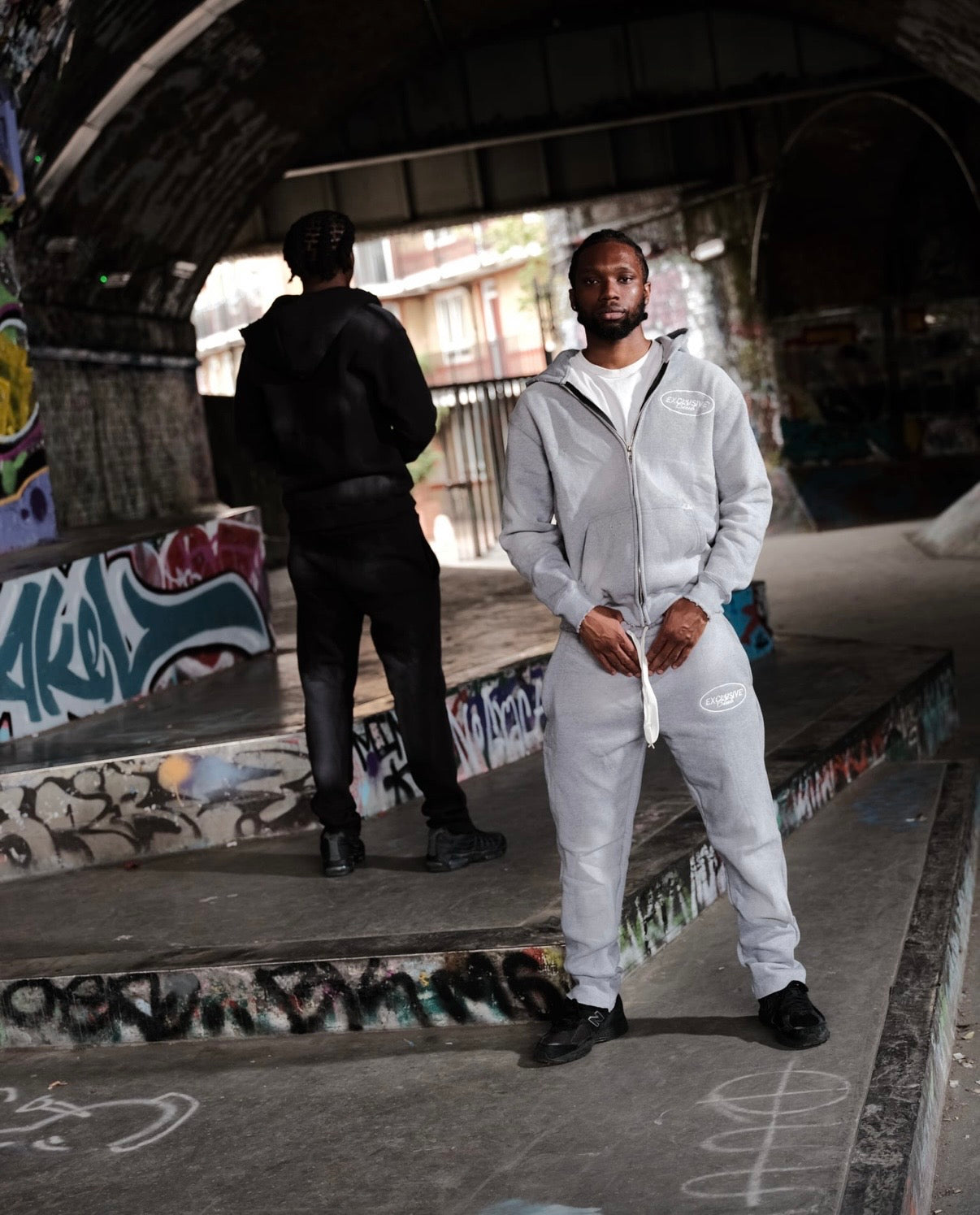 GREY / EXCLUSIVE DISTRESSED SET